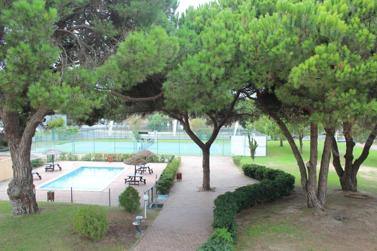 Хостел Caparica Sun Centre Кошта-да-Капаріка Екстер'єр фото