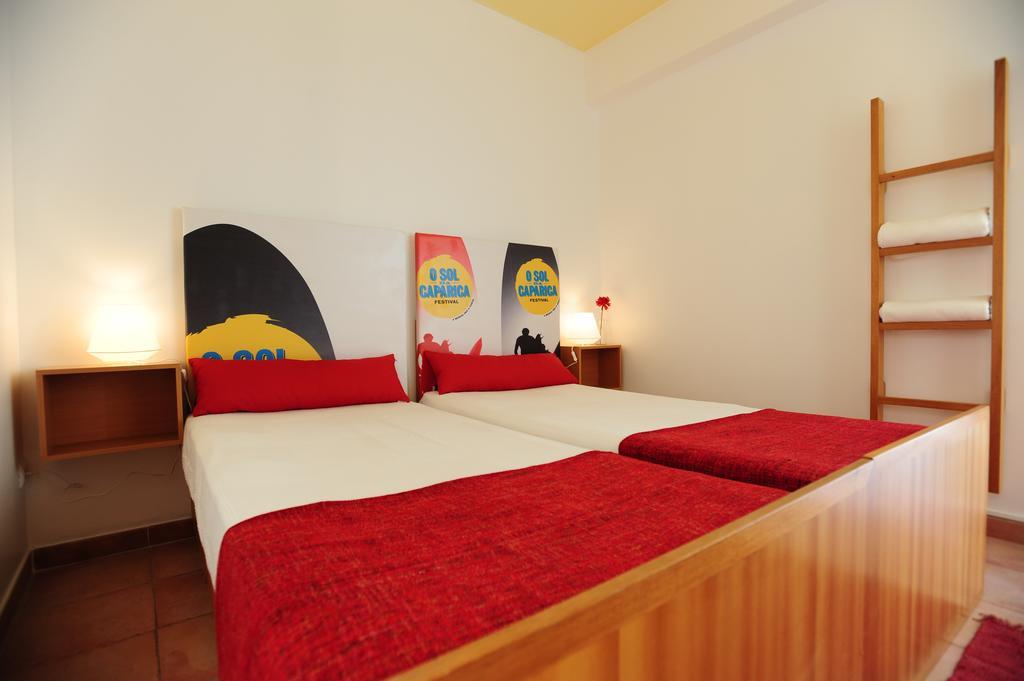 Хостел Caparica Sun Centre Кошта-да-Капаріка Екстер'єр фото